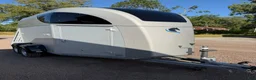 Hästtransporter  fordon & transport till salu: Hästtransport i toppskick Sadelkammare alu - Annons 3