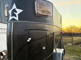 Hästtransporter fordon & transport till salu: Välvårdad transport - Annons 2