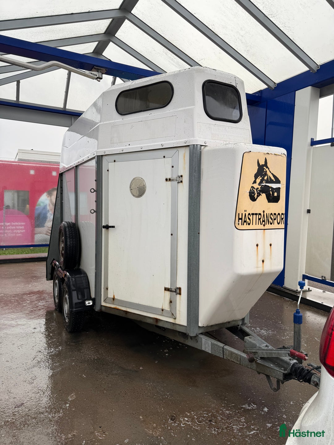 Hästtransporter  fordon & transport till salu: Värmlandsvagnen Gaupen H21500 med sadelkammare i Eslöv - Annons 1