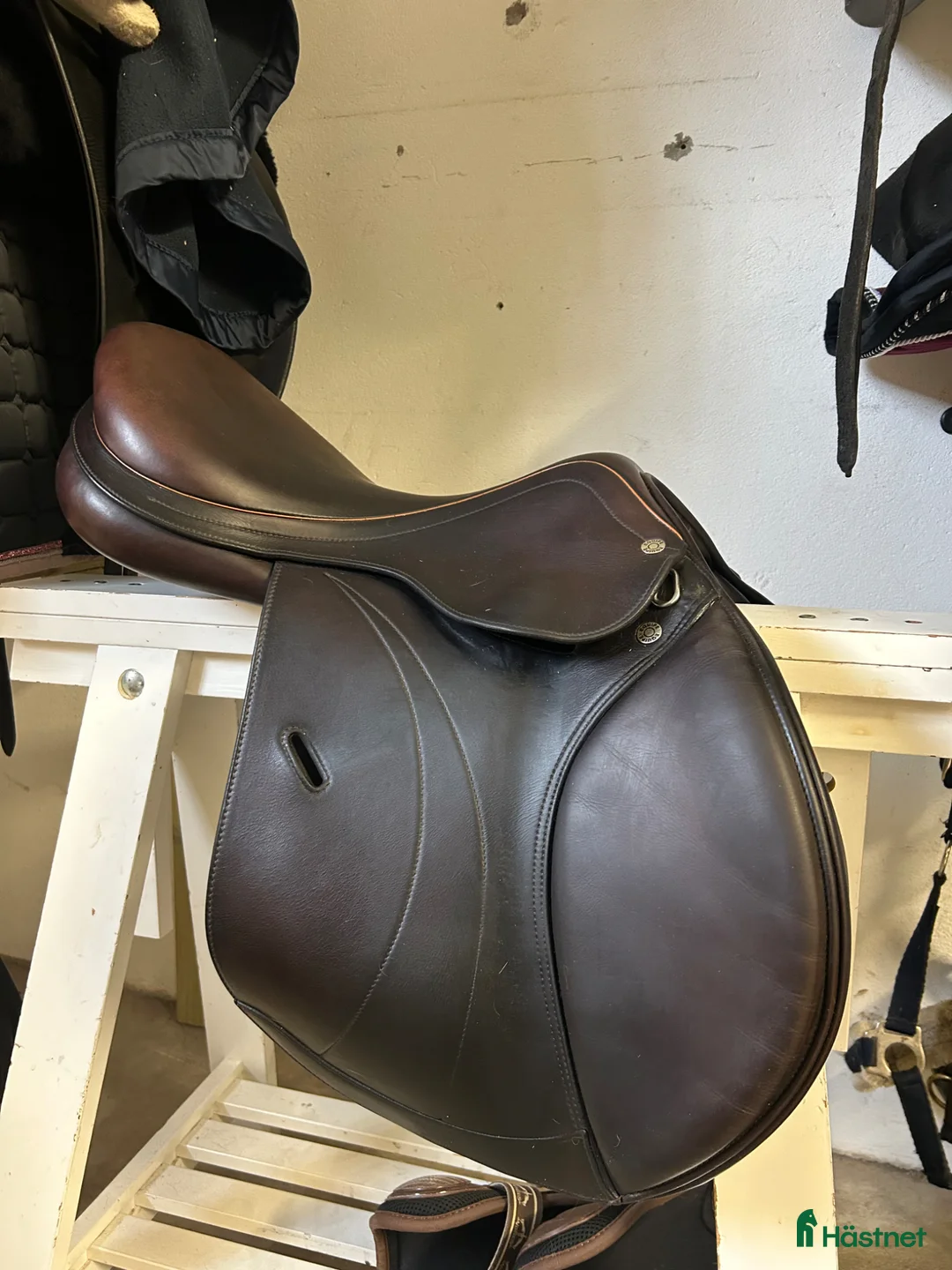 Sadlar hästutrustning till salu: Equipe expression hoppsadel - Annons 2