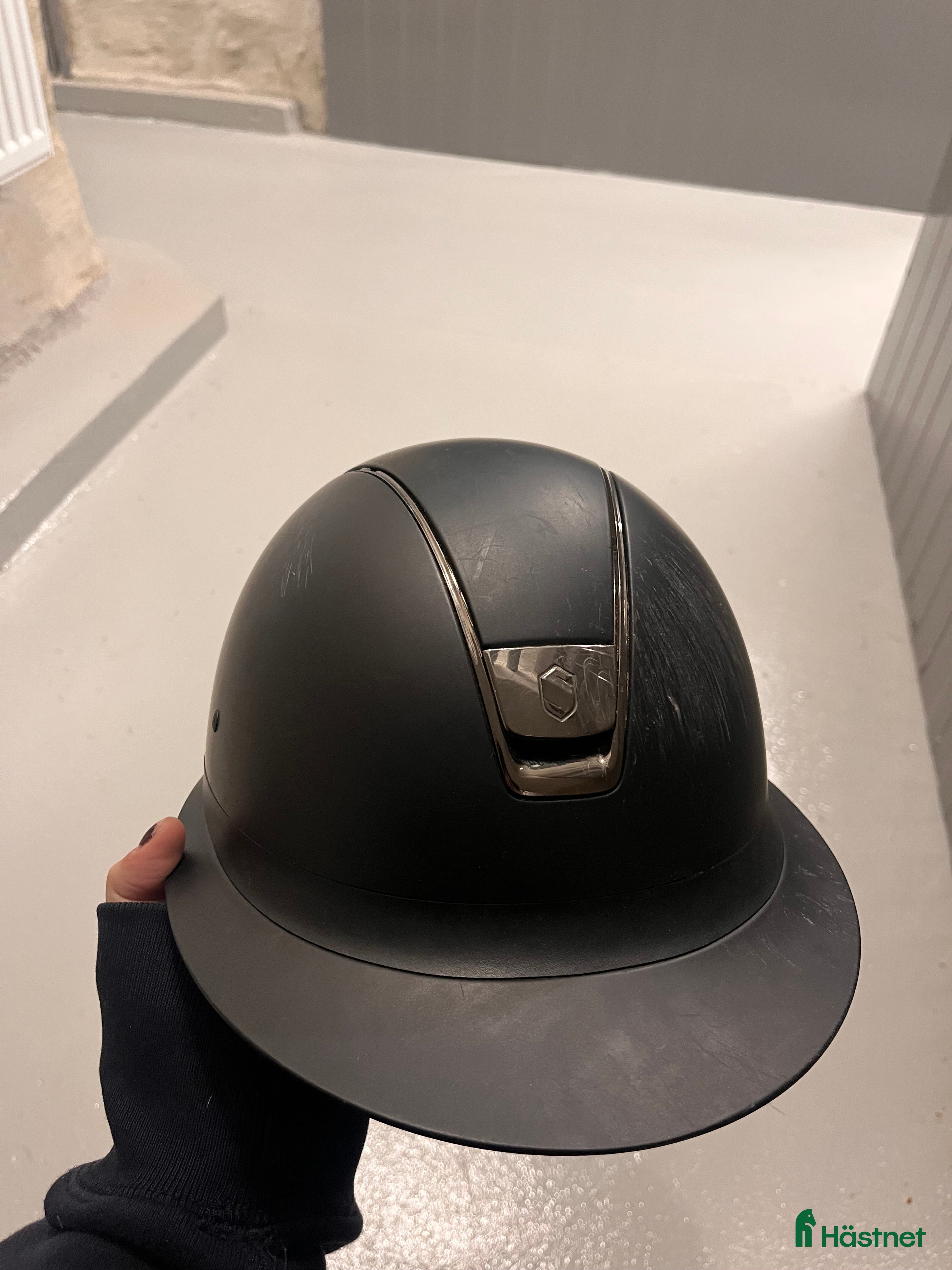 Hjälmar ryttarutrustning till salu: Begagnad Samshield hjälm i Stockholm - Annons 2