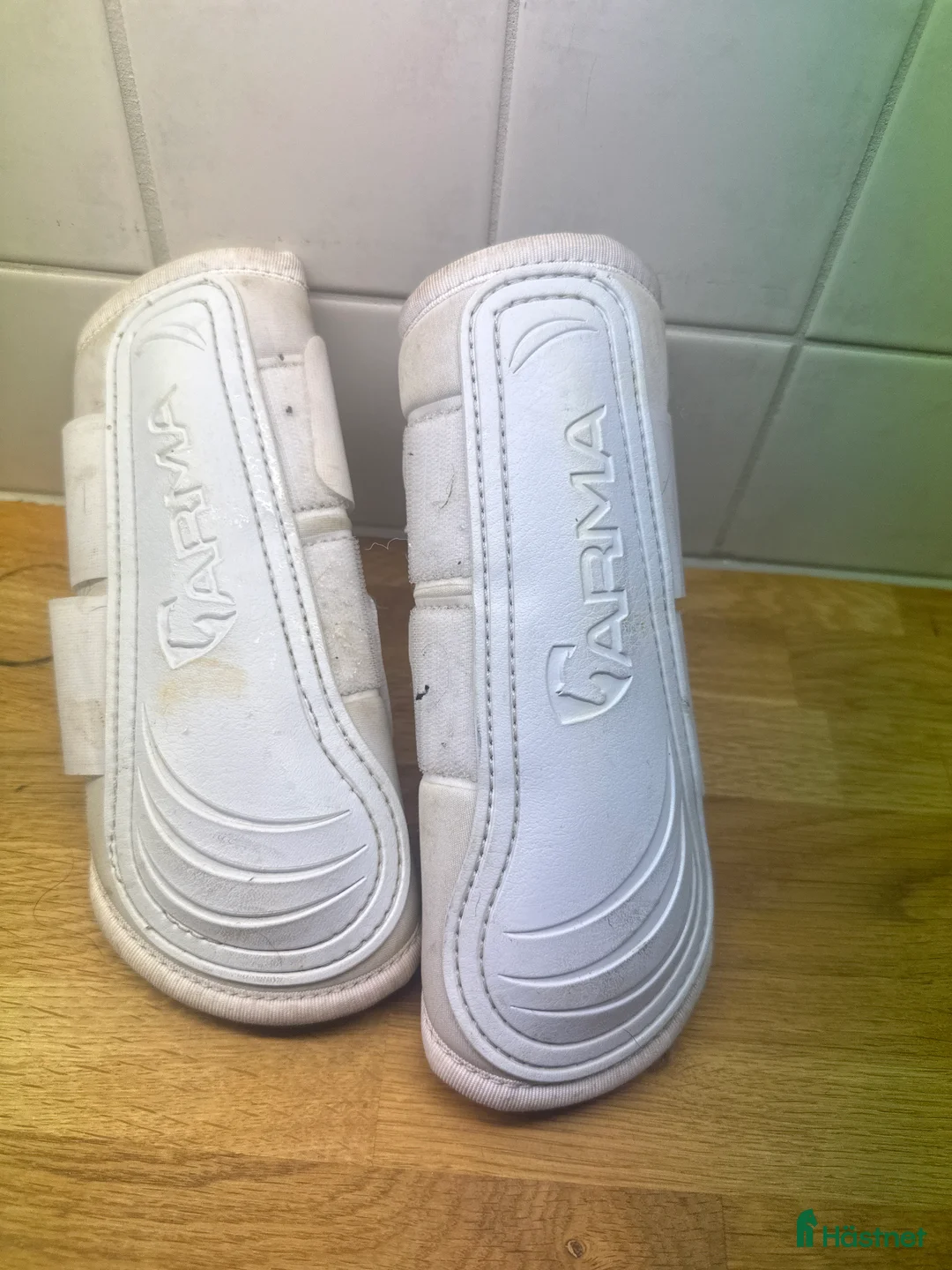 Benskydd hästutrustning till salu: Benskydd Arma  - Annons 1