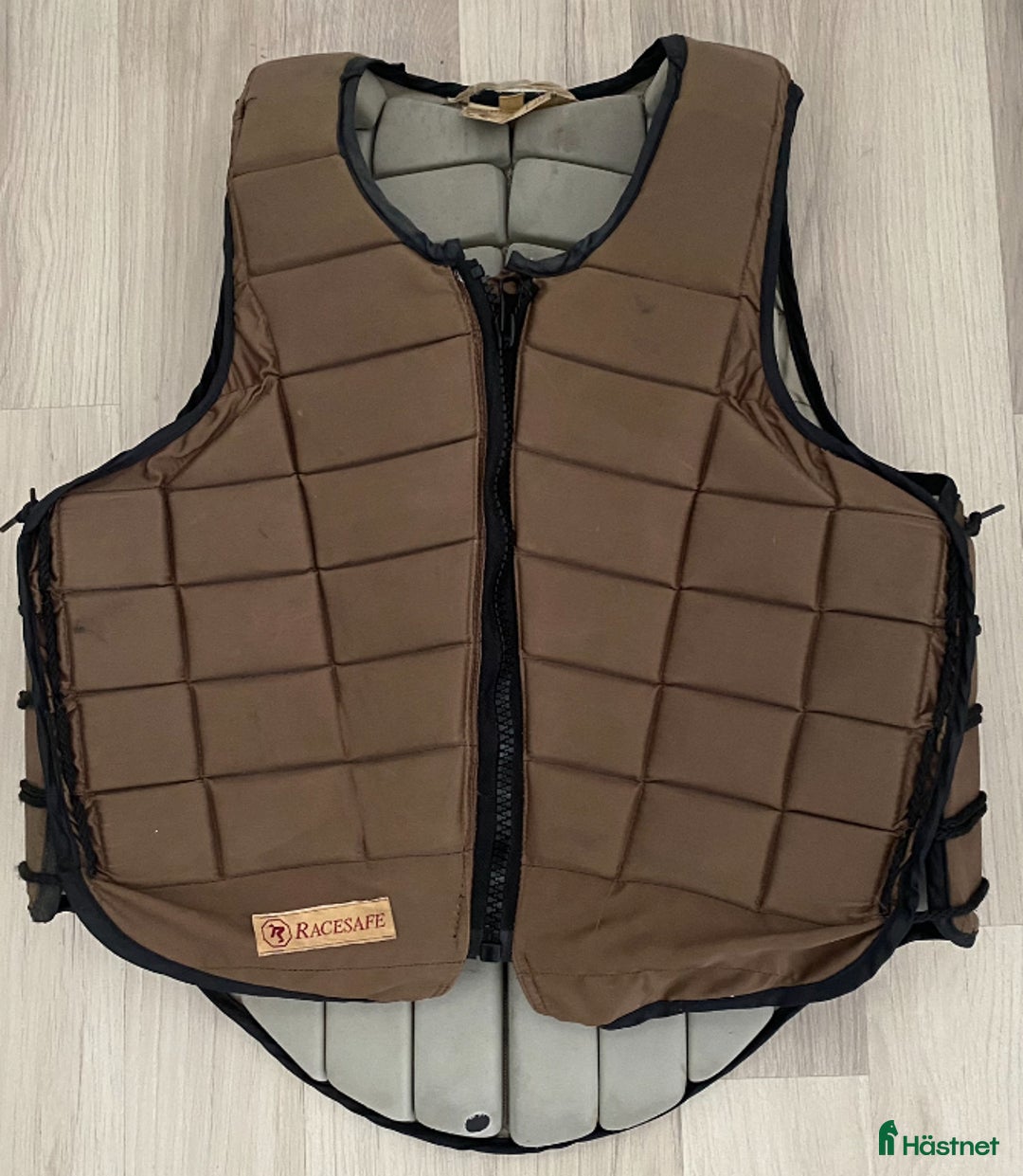 Säkerhetsvästar ryttarutrustning till salu: Racesafe ridväst i Sandviken - Annons 1