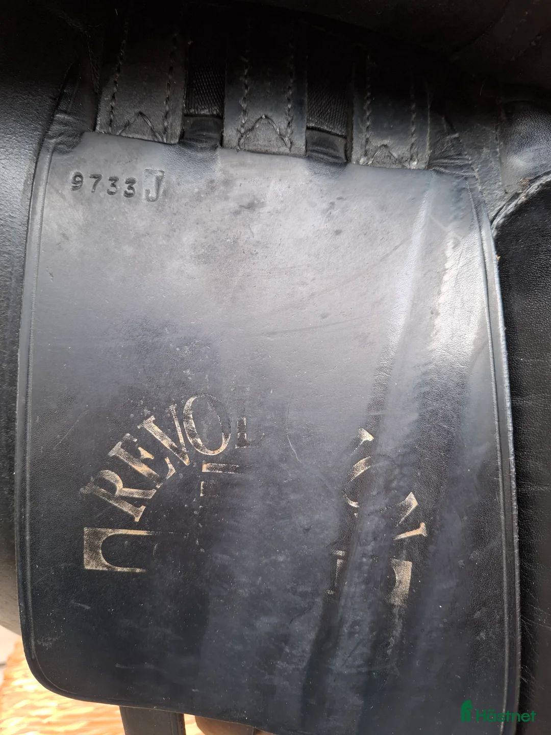 Sadlar hästutrustning till salu: Dressyrsadel 17"  i Sollentuna - Annons 2