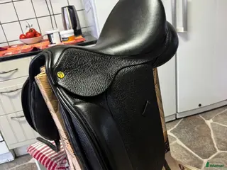 Sadlar hästutrustning Paul Jones Dressyrsadel - Annons 2