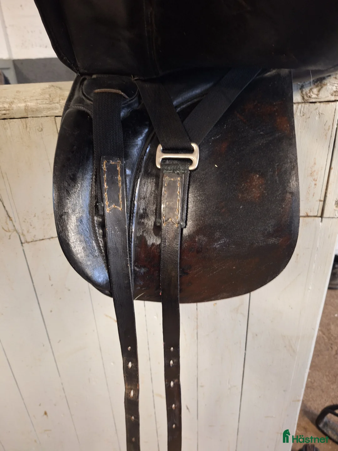 Sadlar hästutrustning till salu: Dressyrsadel till salu i Sturkö - Annons 3