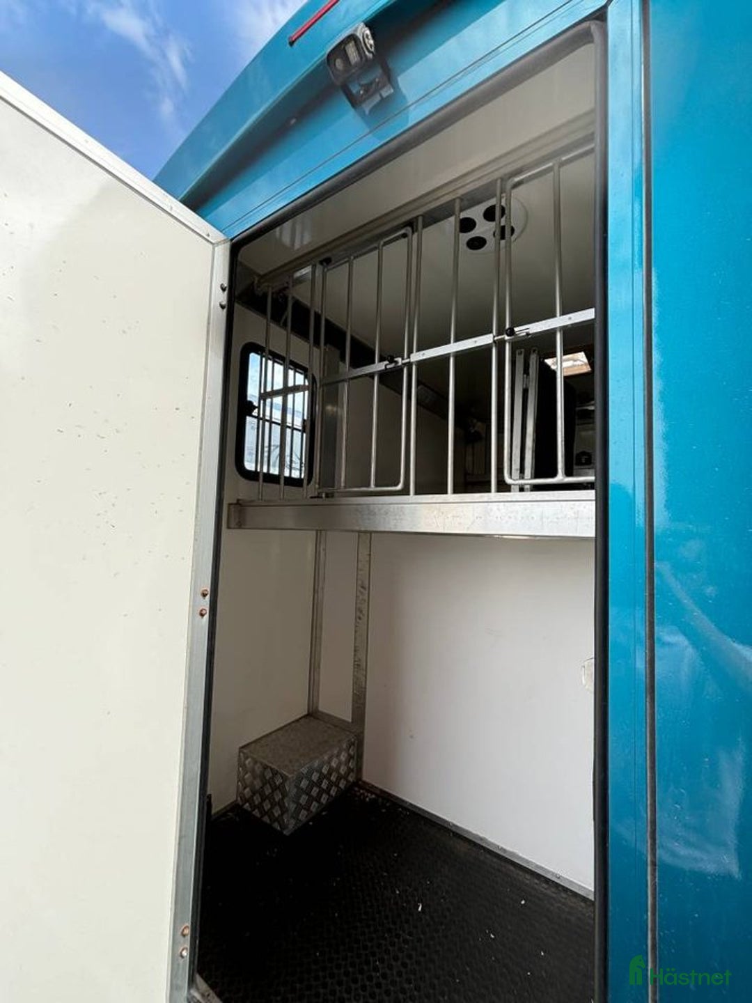 Hästlastbilar  fordon & transport till salu: Hästlastbil b-kort 1065 kg lastvikt  i Västerås - Annons 5