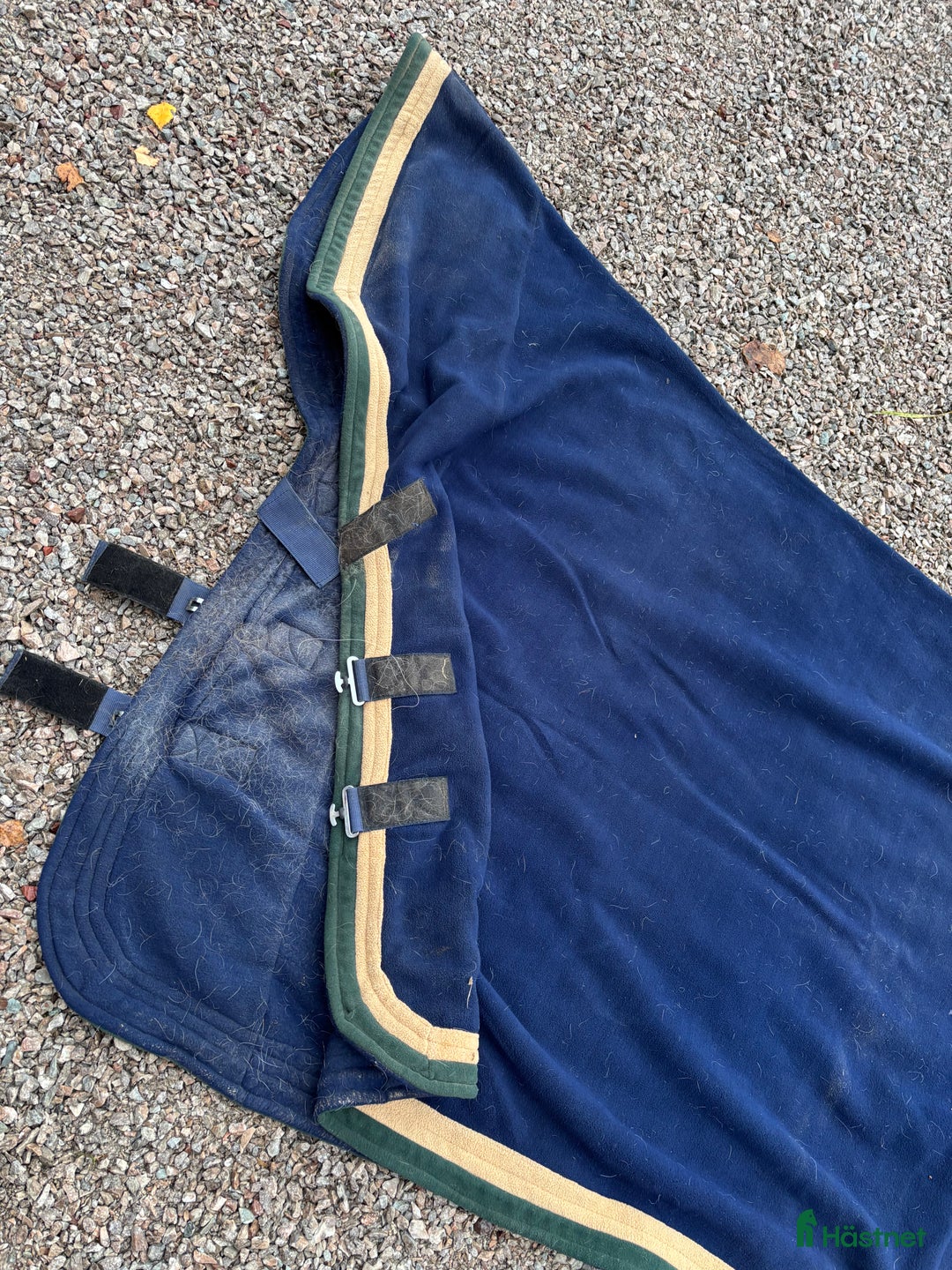 Täcken hästutrustning till salu: Fleece täcke XL i Sollerön - Annons 4