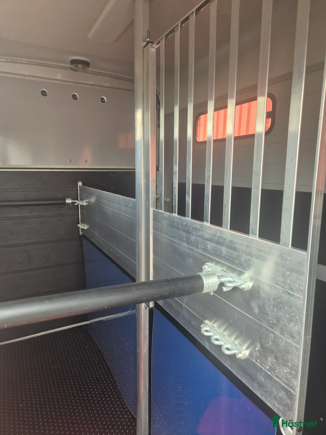 Hästtransporter  fordon & transport till salu: Cheval touring country med fronturlastning 2025! - Annons 5