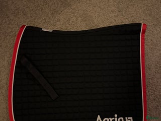 Schabrak & Vojlockar hästutrustning till salu: Dressyrschabrak oanvänt i Holsbybrunn - Annons 4