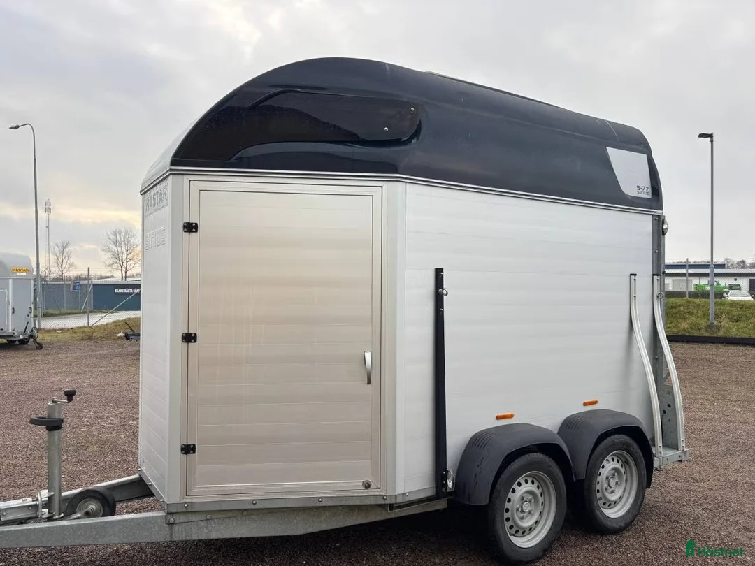 Hästtransporter  fordon & transport till salu: Mycket fint skick! i Skurup - Annons 6