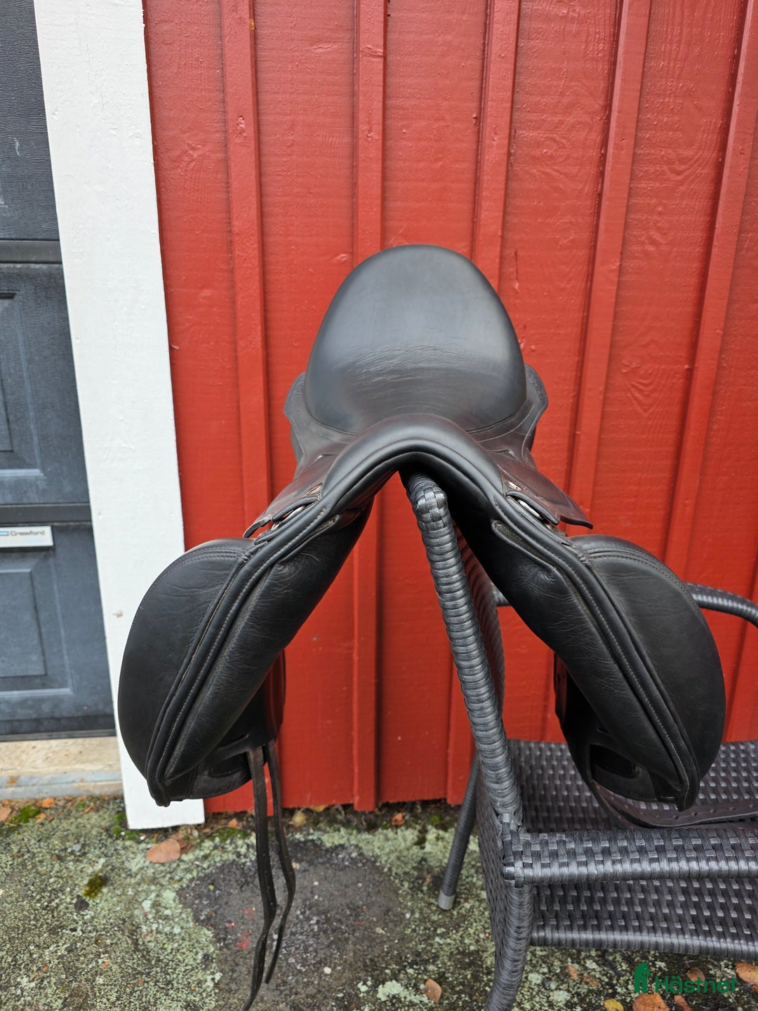 Sadlar hästutrustning till salu: Välvårdad dressyrsadel i Bodafors - Annons 3