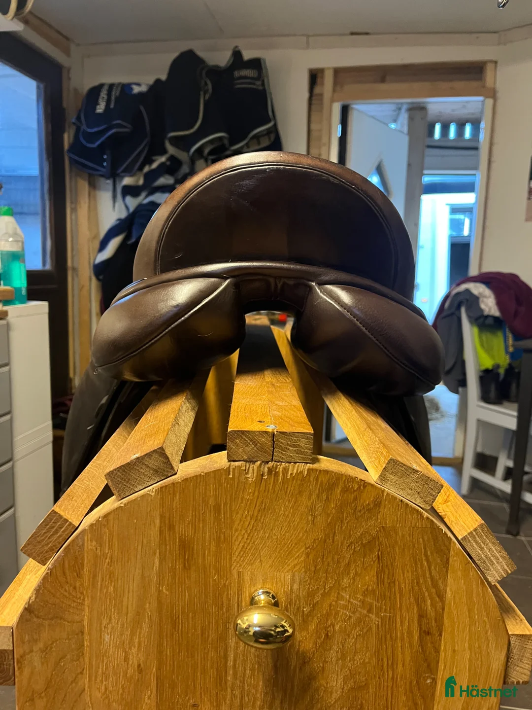 Sadlar hästutrustning till salu: Cliff Barnsby 16,5 W  - Annons 2