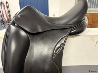 Sadlar hästutrustning till salu: Välskött Equipe oracle 16.5 +1 i Löberöd - Annons 8