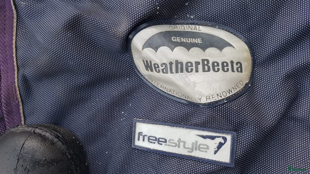 Täcken hästutrustning till salu: WeatherBeeta Täckes Set med hals, hög kvalité i Strömstad - Annons 6