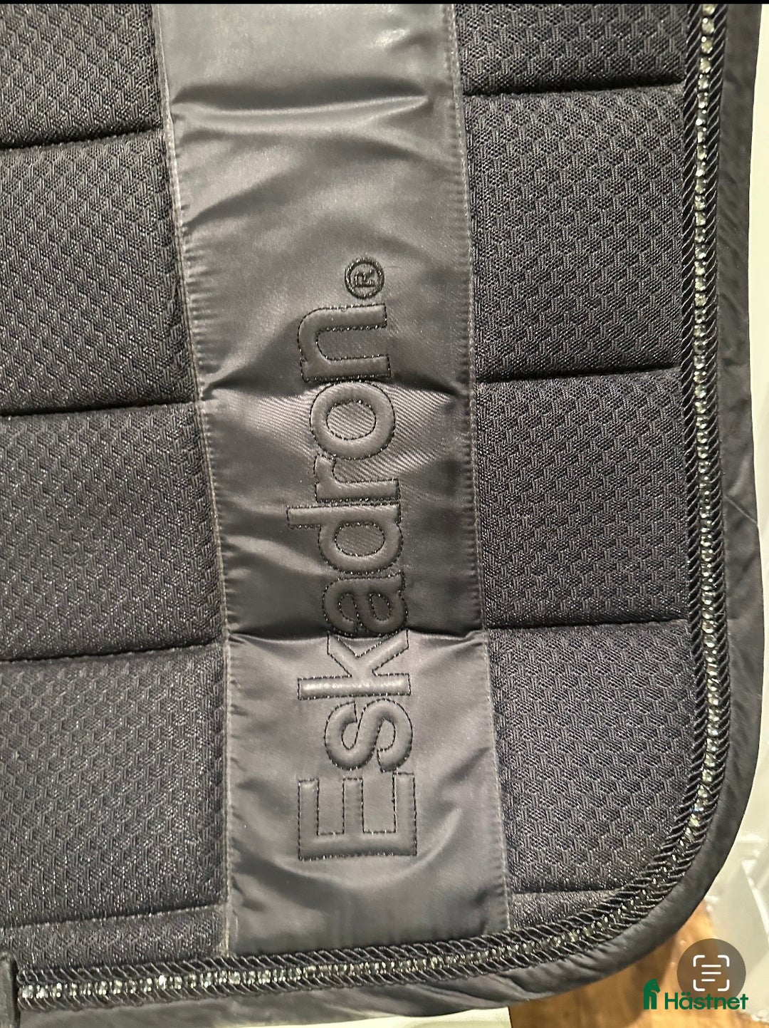 Schabrak & Vojlockar hästutrustning till salu: Svart Eskadron schabrak i Åre - Annons 2