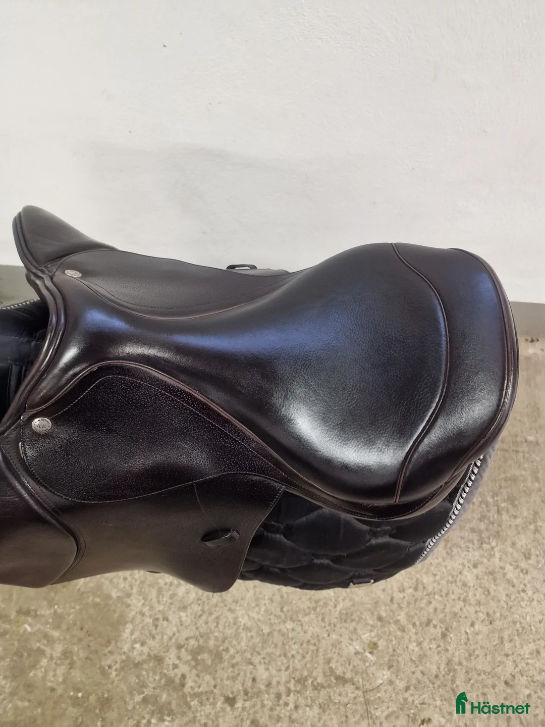 Sadlar hästutrustning till salu: Begagnade Kemnevallsadlar till salu hos ÅF i Höllviken - Annons 2