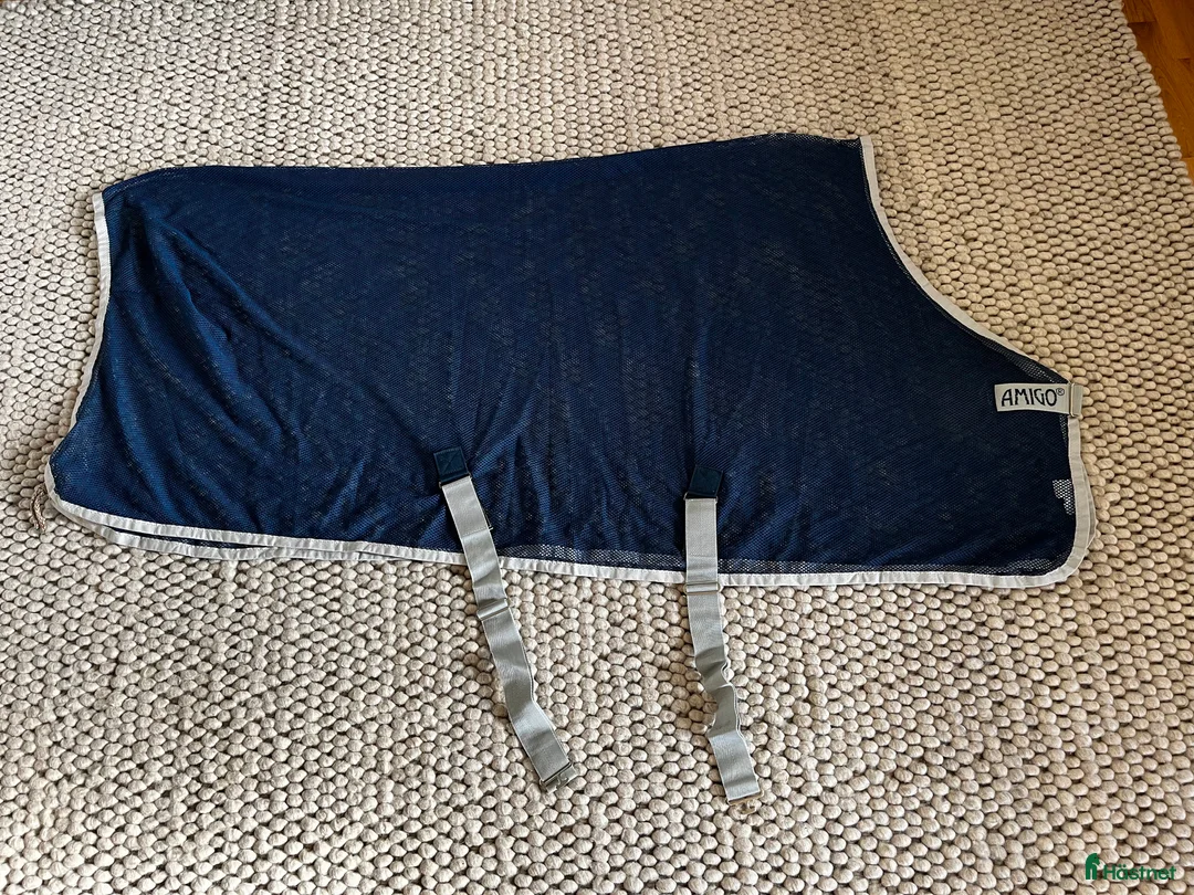 Täcken hästutrustning till salu: Amigo nät cooler  - Annons 1
