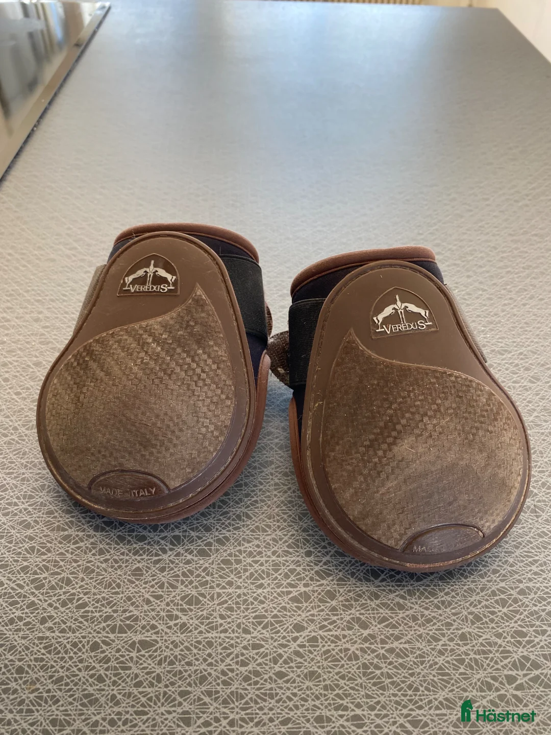 Benskydd hästutrustning till salu: Veredus bakskydd - Annons 2