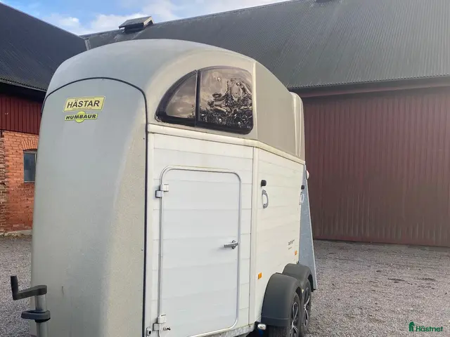 Hästtransporter fordon & transport till salu: Fantastisk transport -Hambaur - Annons 1