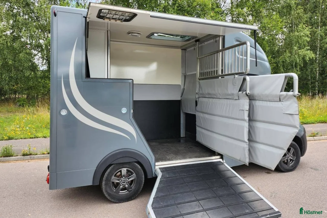 Hästlastbilar  fordon & transport till salu: Ultralätt Stuteri (YKS71T) LASTVIKT: 1 065kg i Täby - Annons 5