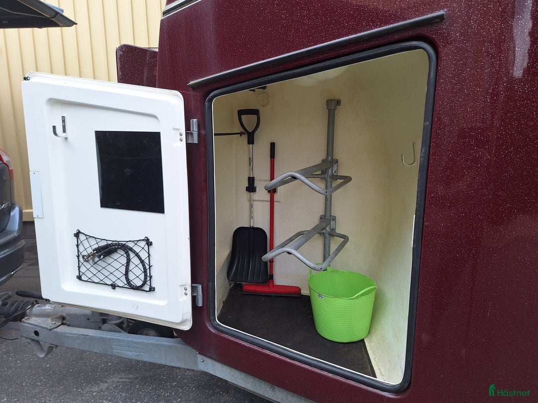 Hästtransporter  fordon & transport till salu: Böckman comfort  i Täby - Annons 4