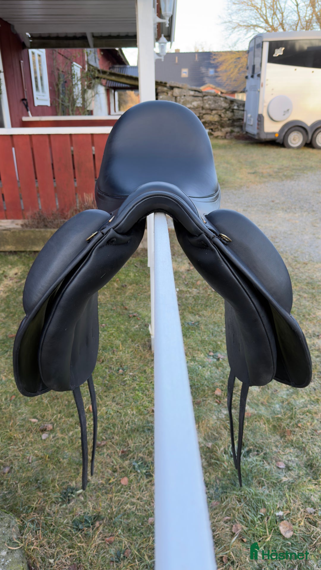 Sadlar hästutrustning till salu: Dressyrsadel med UG-system - alla bomvidder ingår i Gällstad - Annons 4