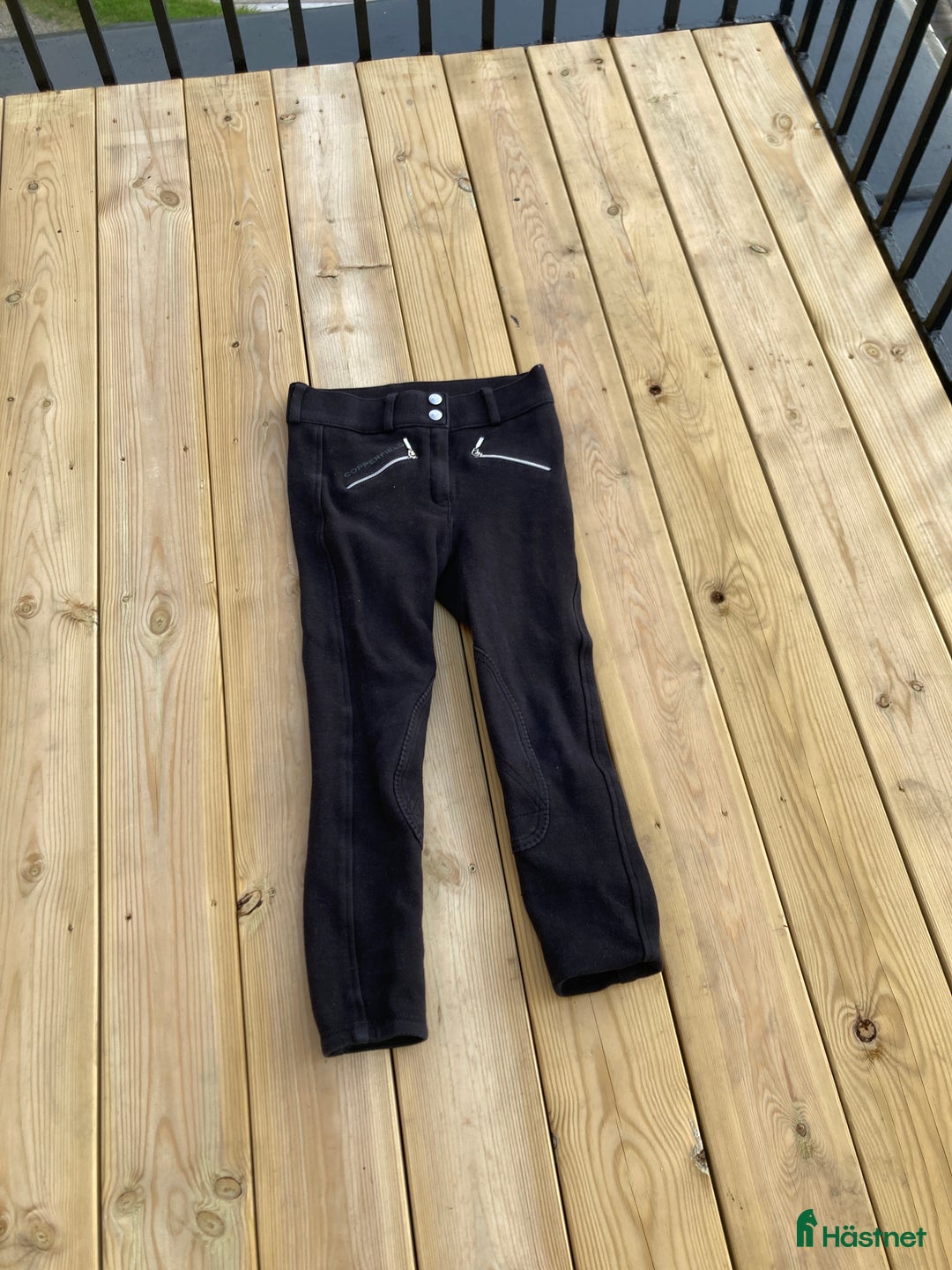 Ridbyxor ryttarutrustning till salu: Säljer ridbyxor stl 140 i Gislaved - Annons 1