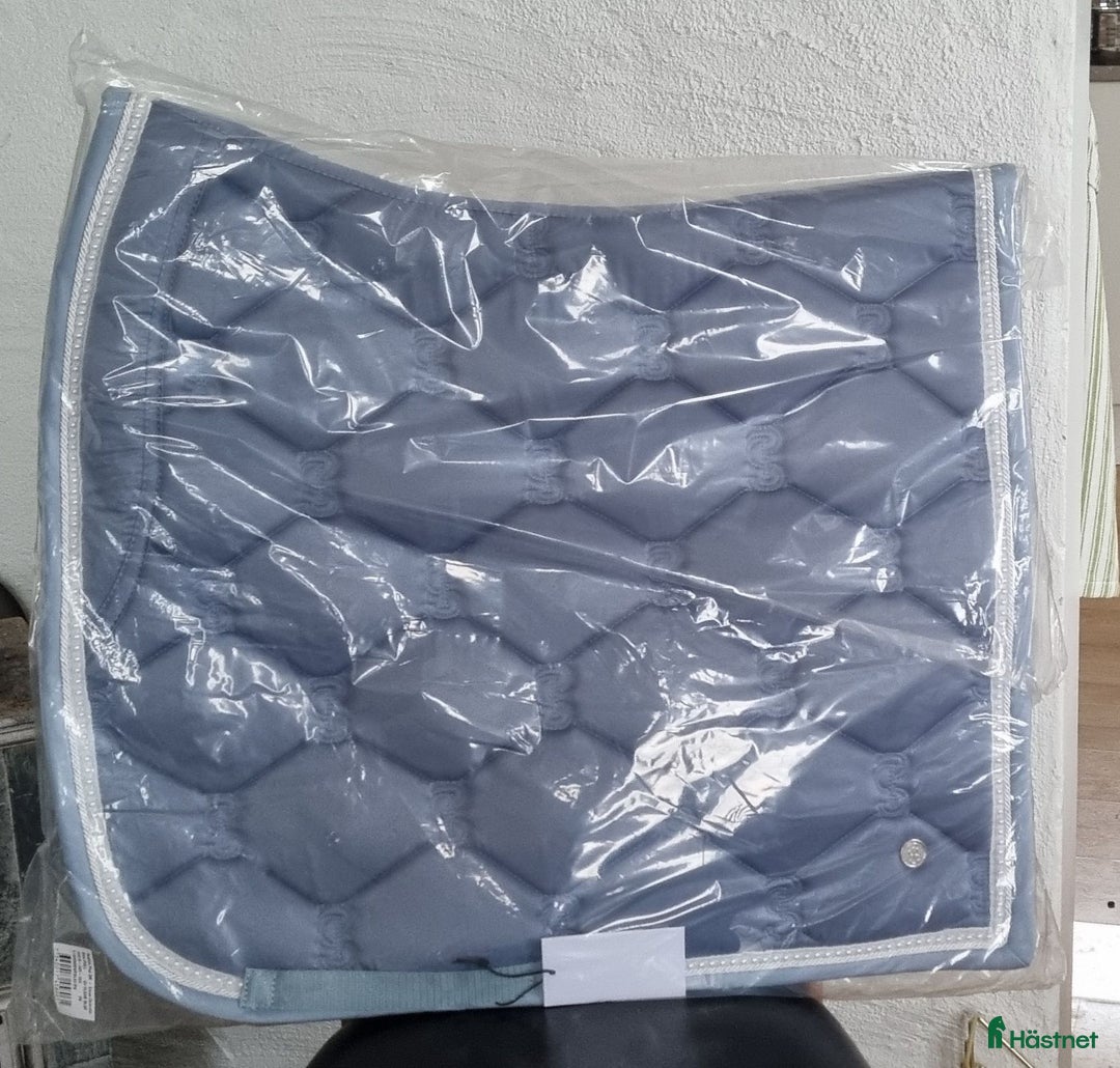 Schabrak & Vojlockar hästutrustning till salu: Ps of Sweden Xmas Clear Blue Pearl i Färentuna - Annons 2