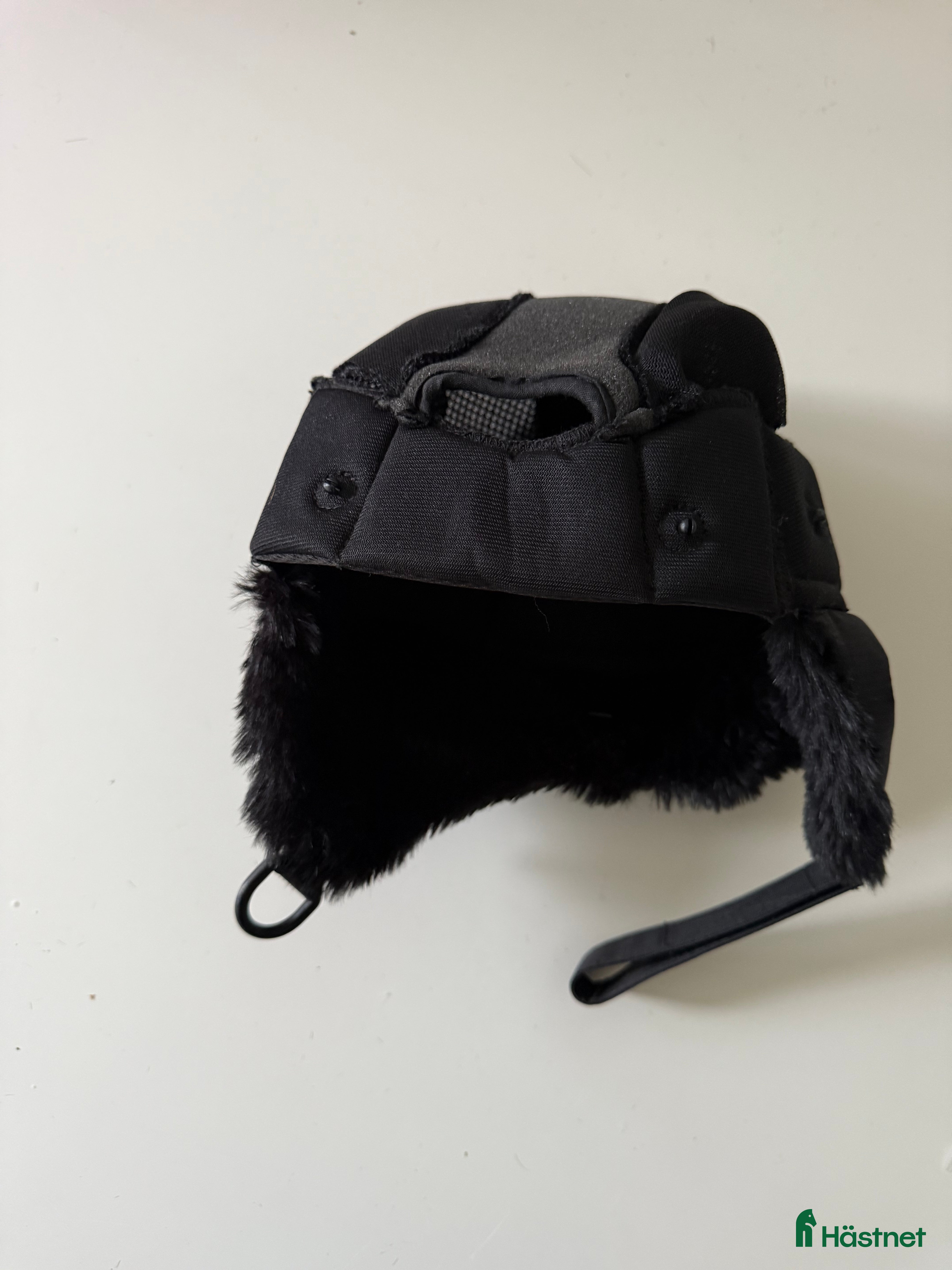 Övrig Ryttarutrustning ryttarutrustning till salu: Samshield vinter innerliner strl 55 i Kinna - Annons 16