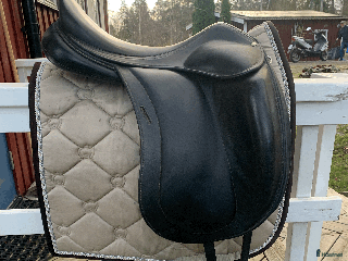 Sadlar hästutrustning till salu: Childeric DFI 17.5 W/A0 i Vaxholm - Annons 13