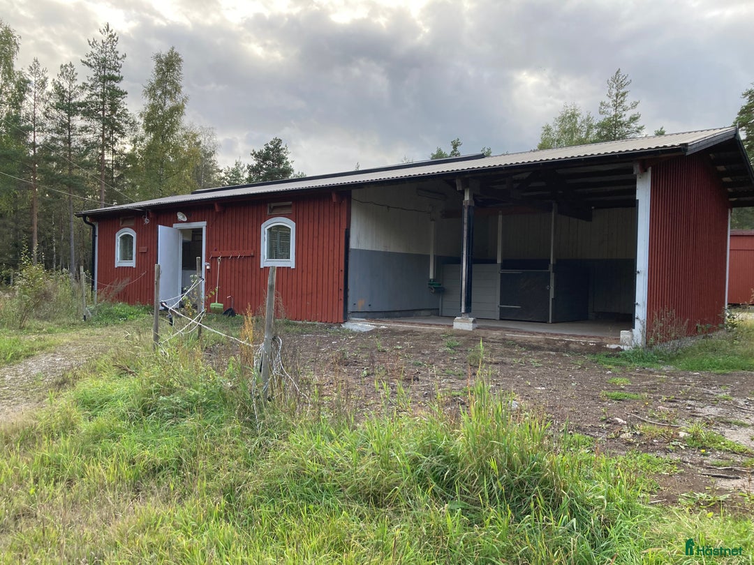  stallplats finnes: Stallplats i Åkersberga i Åkersberga - Annons 3