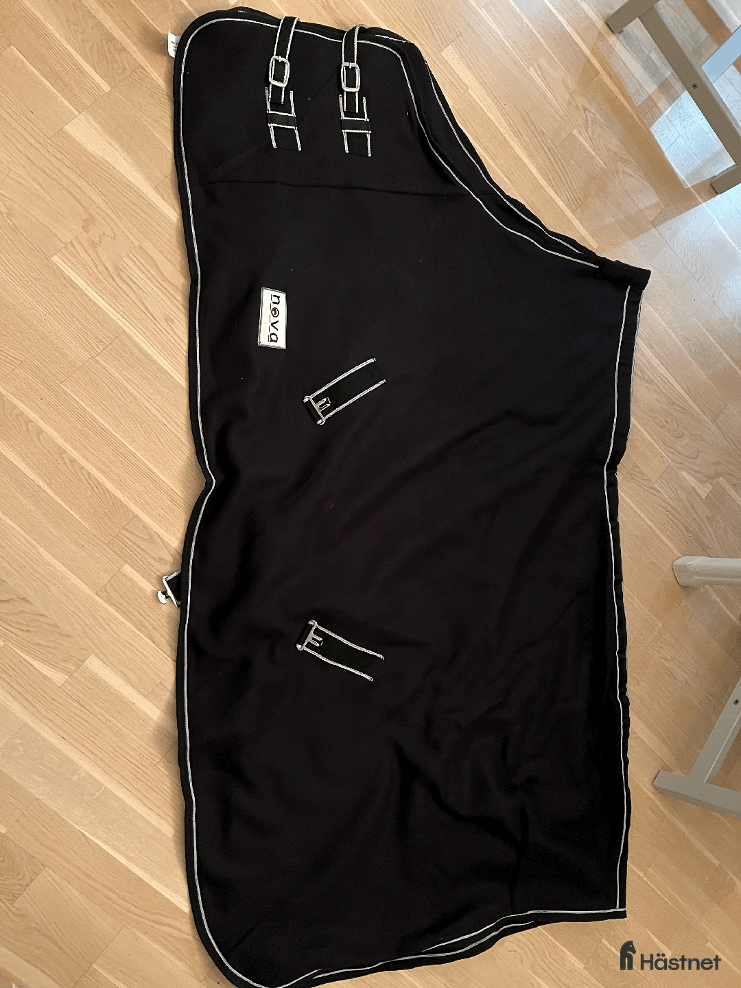 Täcken hästutrustning till salu: Oanvända ponnytäcken i Nacka - Annons 4