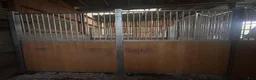 Stallinredning, stängsel & gård övrig utrustning till salu: 3 snygga boxar till bra pris - Annons 5
