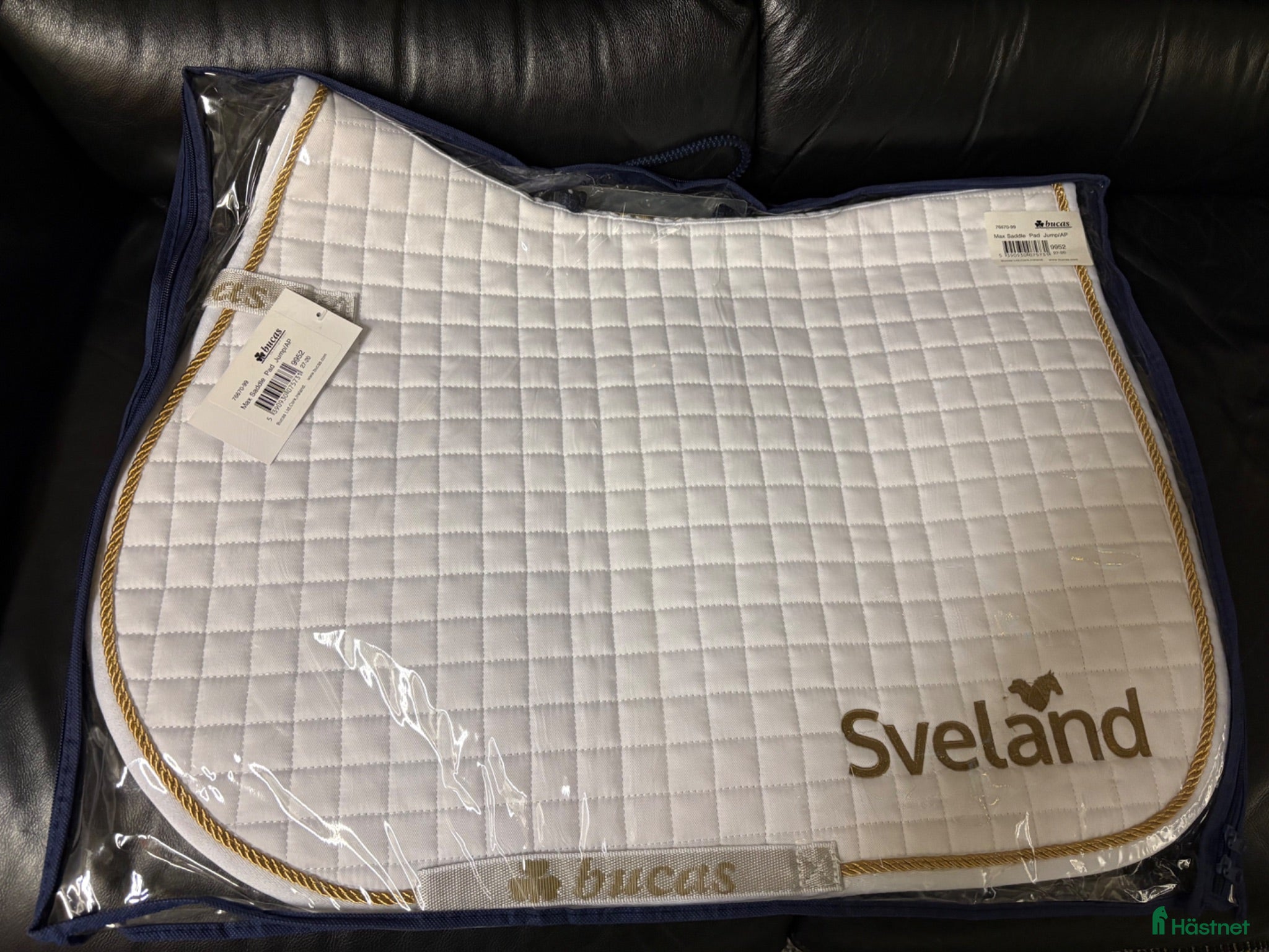 Schabrak & Vojlockar hästutrustning Vitt schabrak med flätad guldkant från Bucas - Annons 4