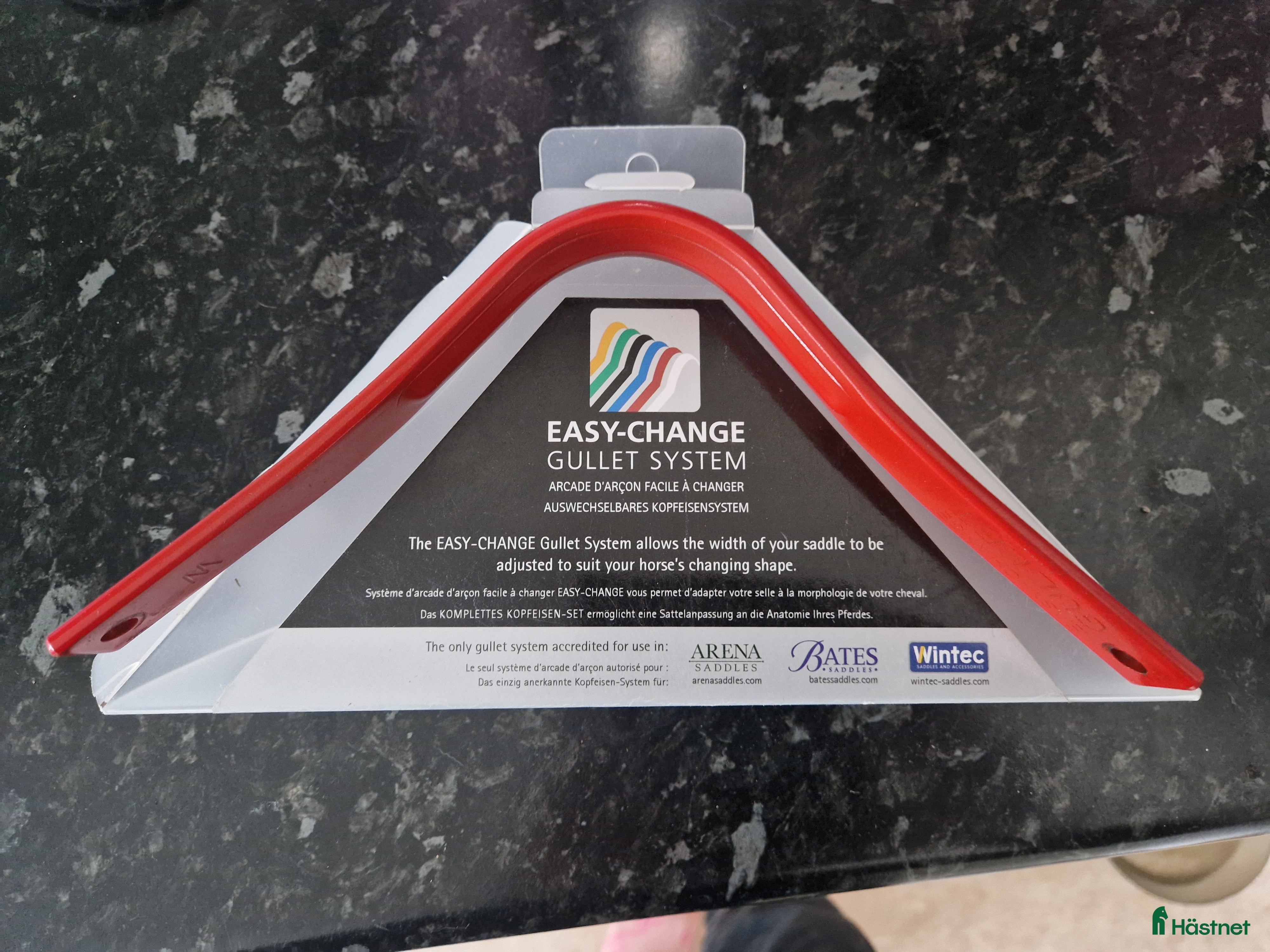 Sadeltillbehör hästutrustning Rött järn till Bates/Wintec i Mantorp - Annons 16