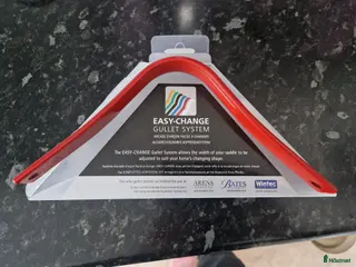 Sadeltillbehör hästutrustning Rött järn till Bates/Wintec i Mantorp - Annons 16