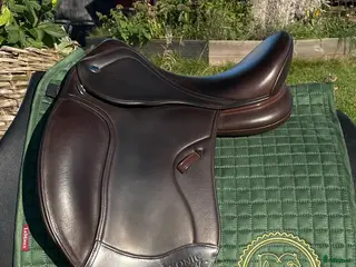 Sadlar hästutrustning Ikonic Light Hybrid i Hova - Annons 22