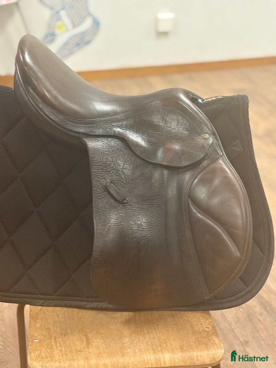 Sadlar hästutrustning till salu: Bekväm hoppsadel i Katrineholm - Annons 1