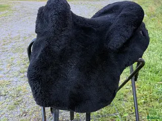 Sadlar hästutrustning Amazonas akademisk Dressyr sadel i Ärla - Annons 3