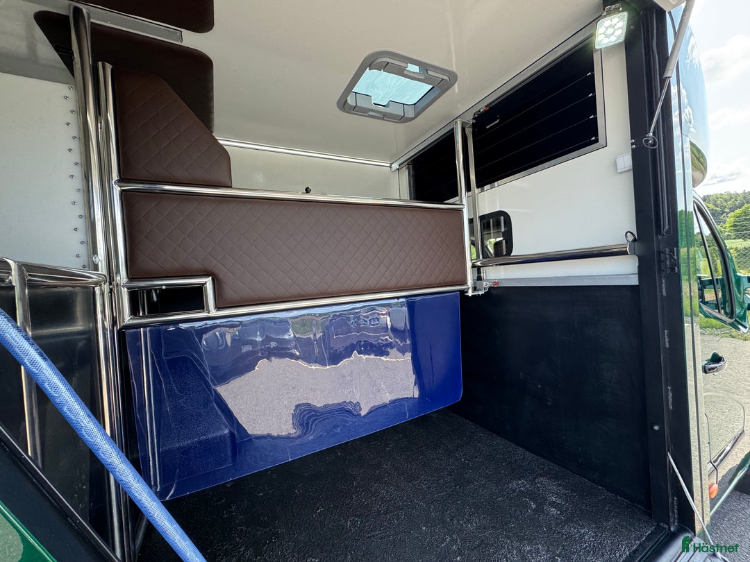 Hästlastbilar  fordon & transport till salu: Nybyggd Hästbuss Renault Master i Partille - Bild 16