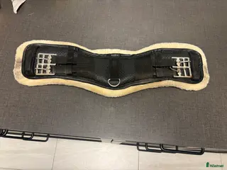 Sadeltillbehör hästutrustning Dressyrgjord med fluff i Landskrona - Annons 10