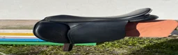 Sadlar hästutrustning till salu: Dressyrsadel i mycket fint skick  i Sala - Annons 1