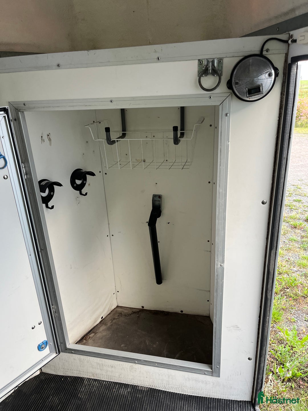 Hästtransporter  fordon & transport till salu: Stor hästtransport med sadelkammare i Glumslöv - Bild 9
