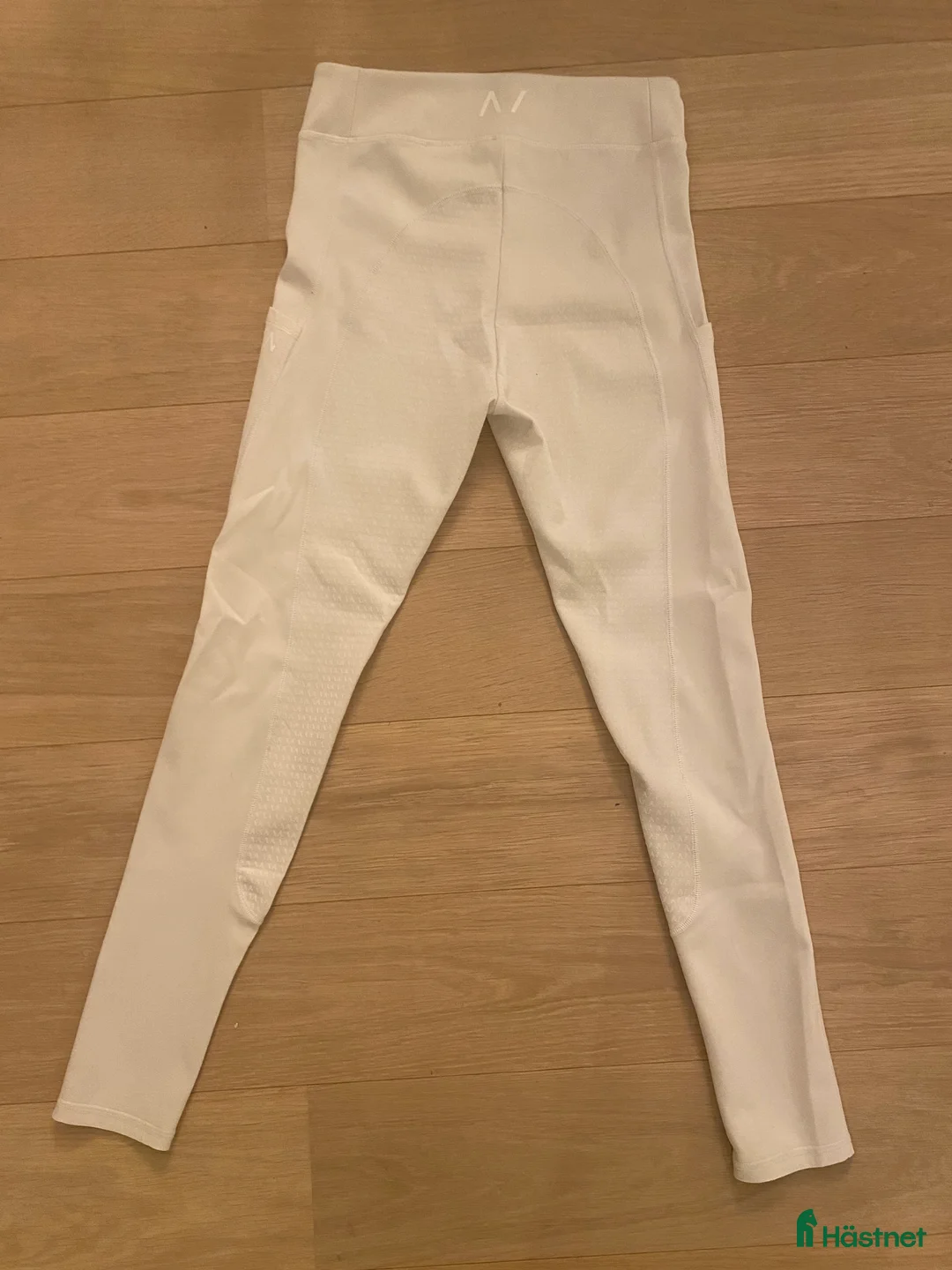 Ridbyxor ryttarutrustning till salu: Vita ridbyxor All In säljes - Annons 2