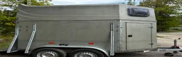 Hästtransporter  fordon & transport till salu: Glasfiber vagn i gottskick  - Annons 1
