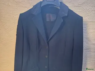 Jackor & Kavajer ryttarutrustning till salu: CT & Equiline kavaj! Fint skick. i Kristianstad - Annons 5