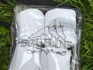 Övrig Hästutrustning hästutrustning till salu: Equiline fleecelindor vita i Karlstad - Annons 3