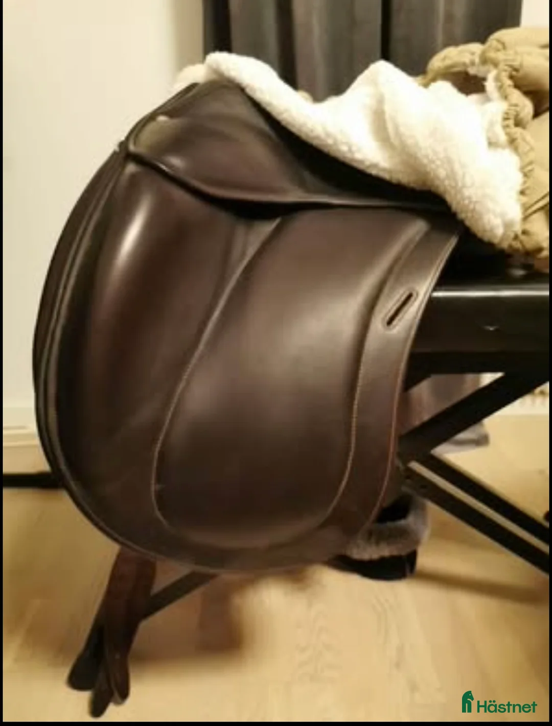 Sadlar hästutrustning till salu: Luc Childeric DI i Linköping - Annons 1