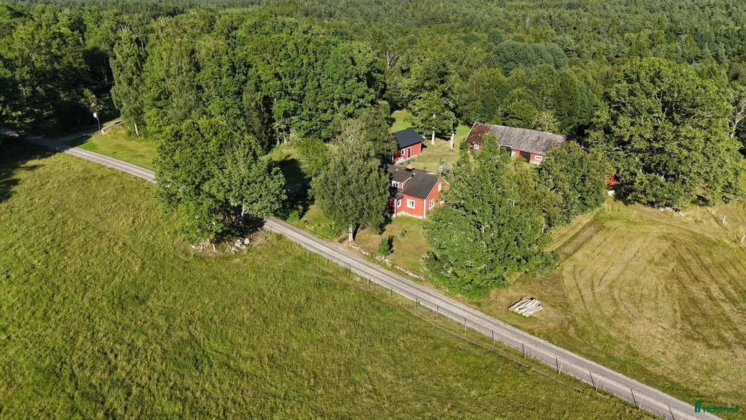  hästgårdar till salu: Fårtorp Norregård i Annerstad - Annons 1